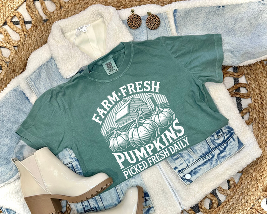 FARM FRESH PUMPKINS - LIGHT GREEN TEE