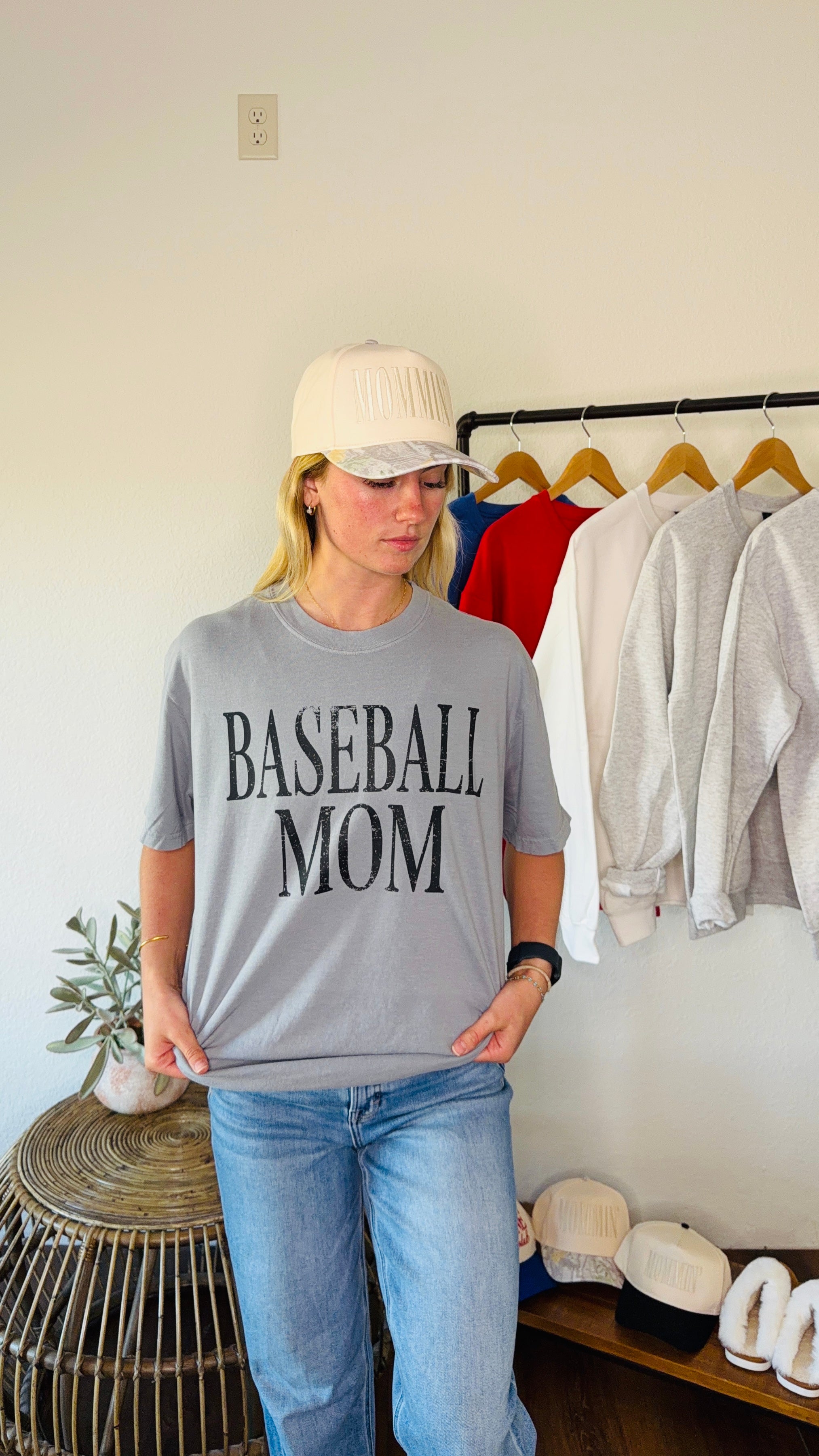 Basic Baseball Mom - Grey Tee