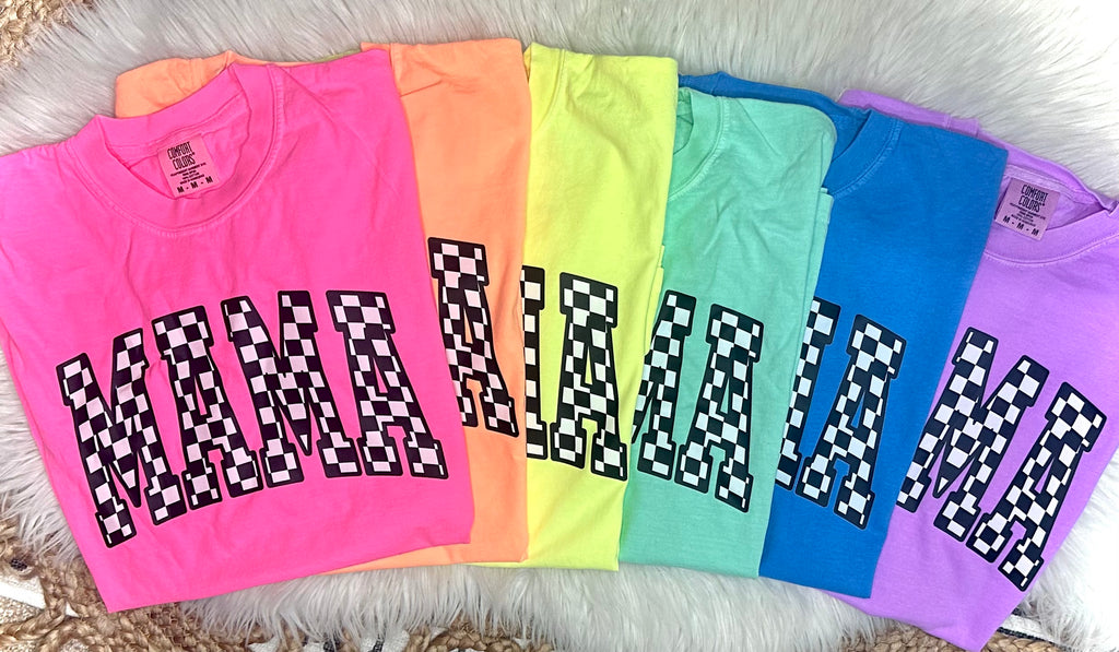 CHECKERED MAMA - COMFORT COLORS TEE
