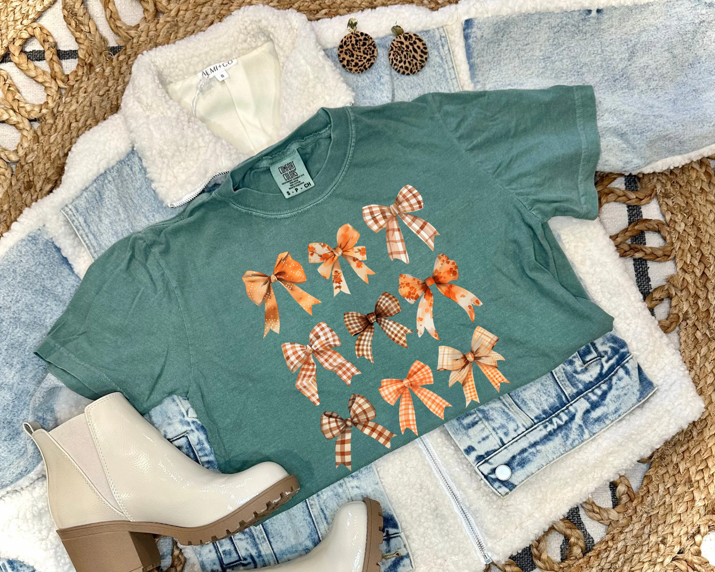 FALL COQUETTE BOWS - LIGHT GREEN TEE