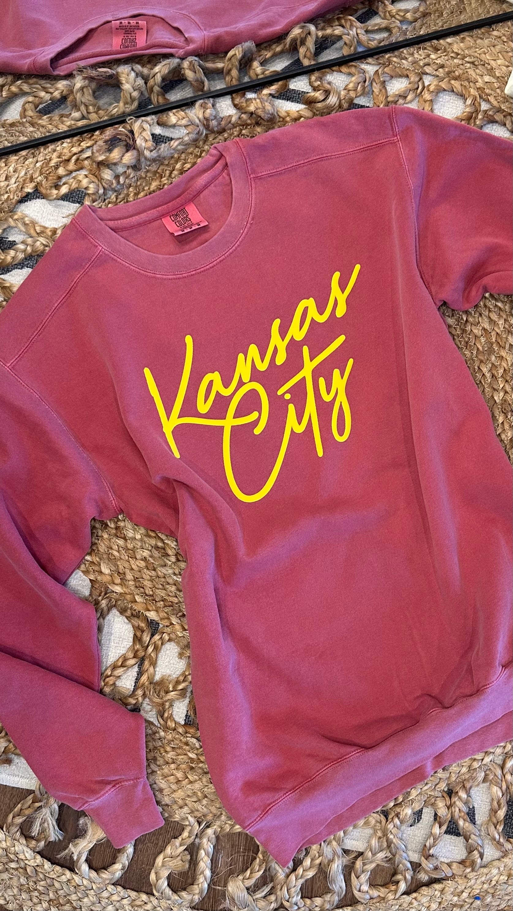 PUFF GOLD KANSAS CITY - CRIMSON CREWNECK SWEATSHIRT