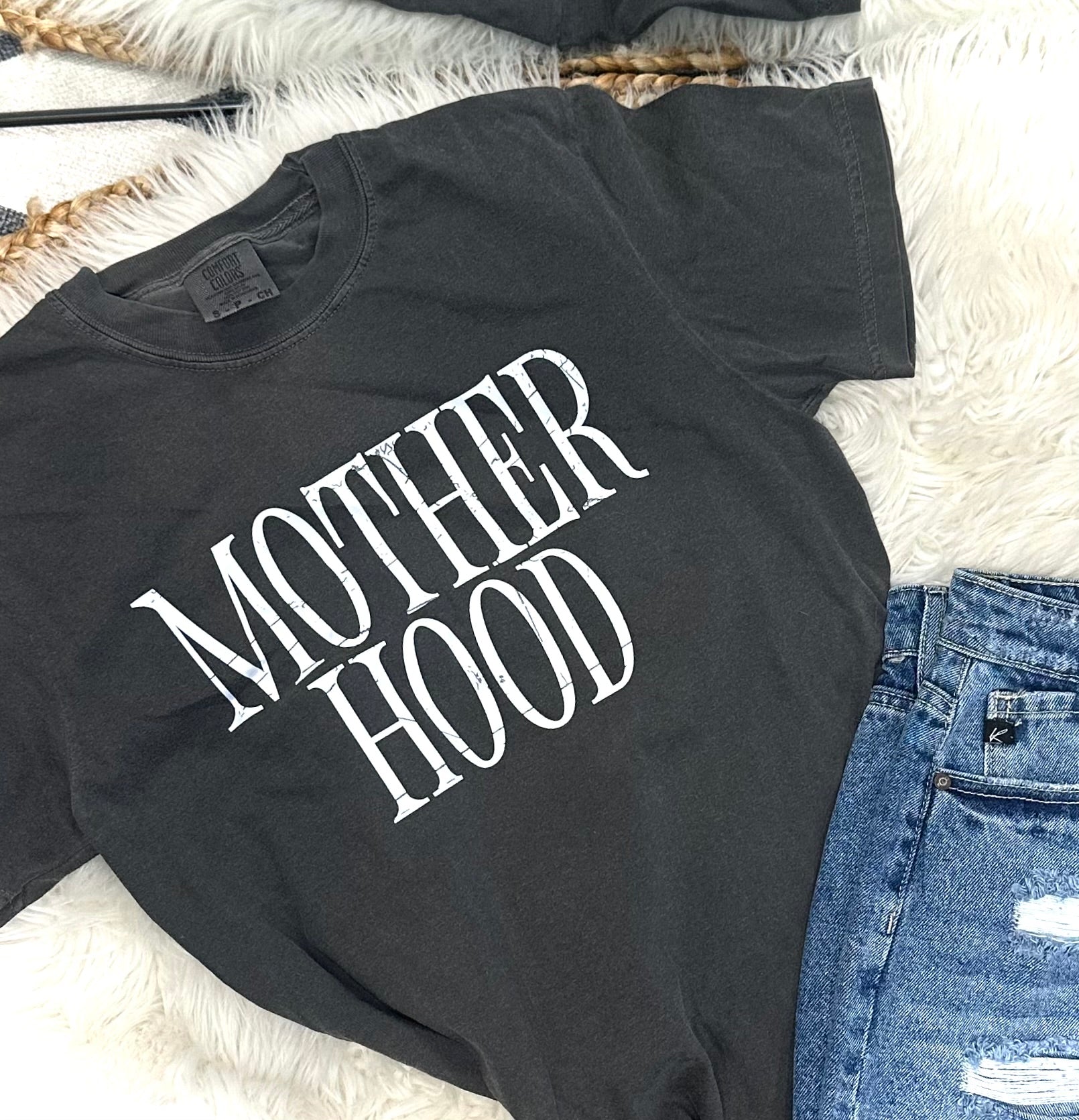 MOTHER HOOD - PEPPER TEE