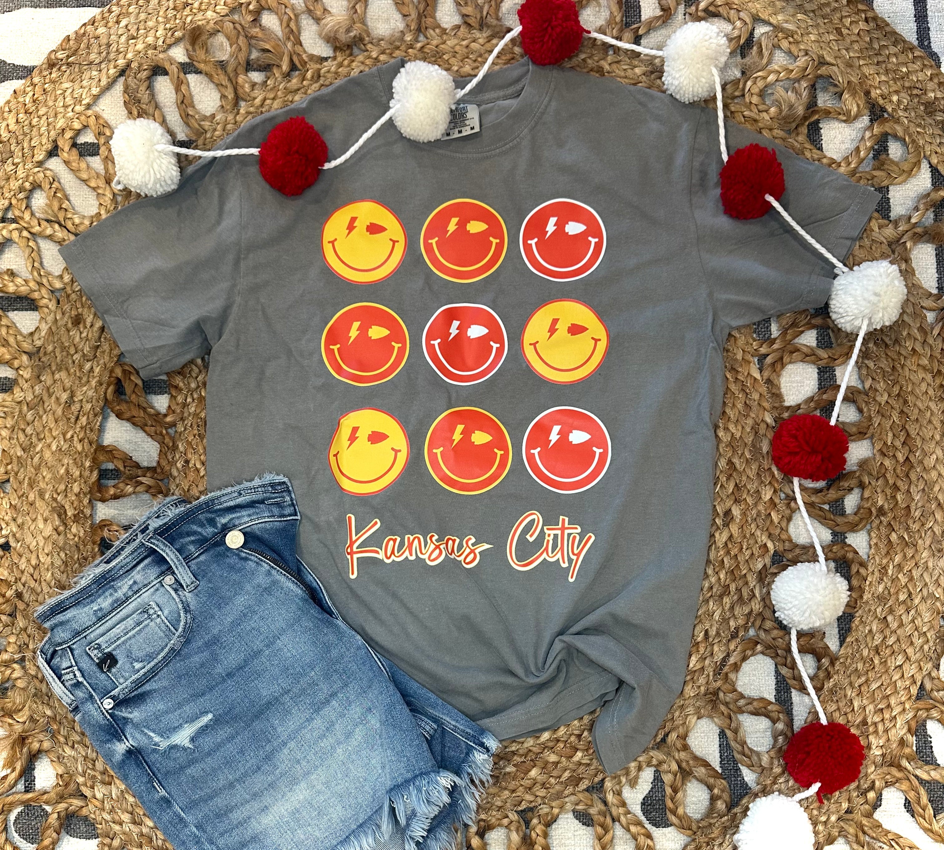 KANSAS CITY SMILEY - GREY TEE