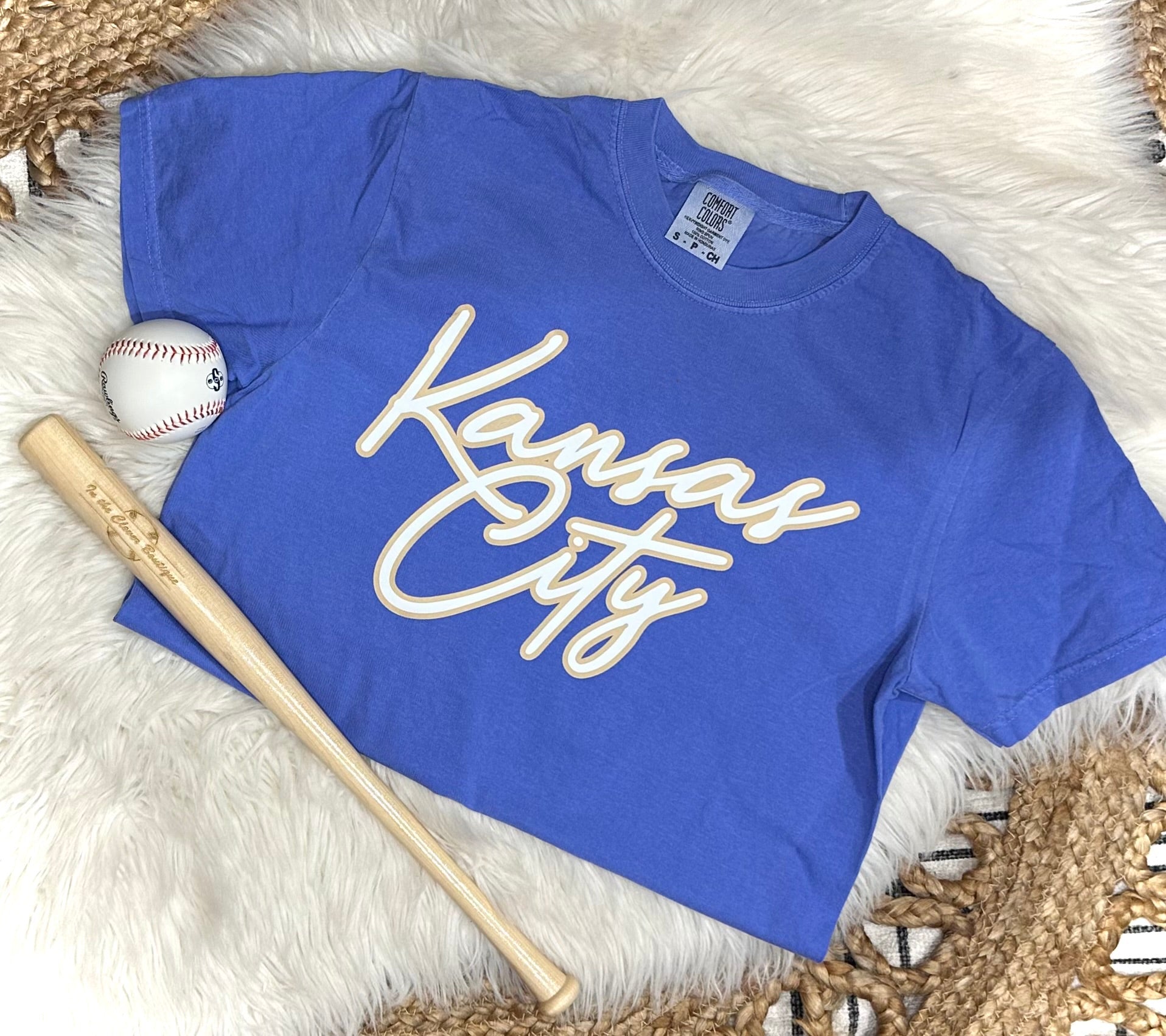 GOLD KANSAS CITY SCRIPT - BLUE TEE