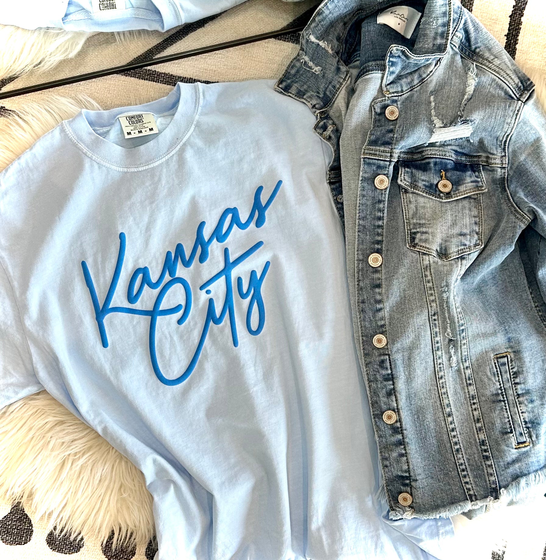 PUFF BLUE KANSAS CITY SCRIPT - LIGHT BLUE TEE