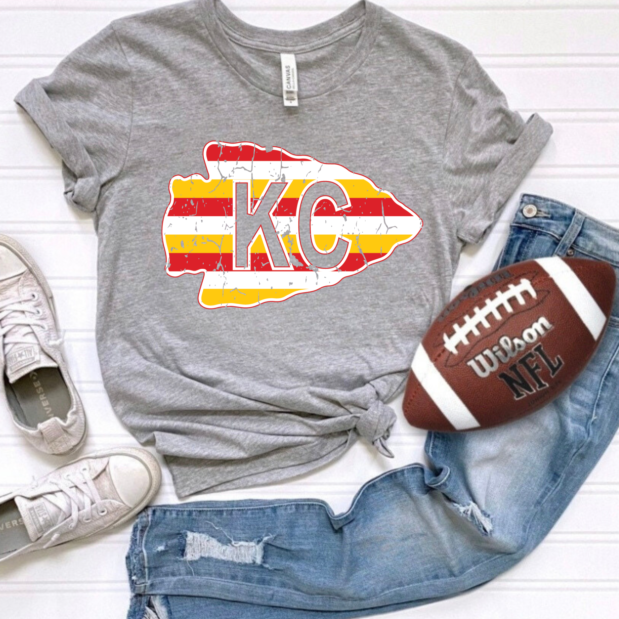 DISTRESSED STRIPED KC ARROWHEAD - ATHLETIC GREY TEE