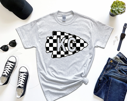 CHECKERED ARROWHEAD WITH KC - ASH TEE