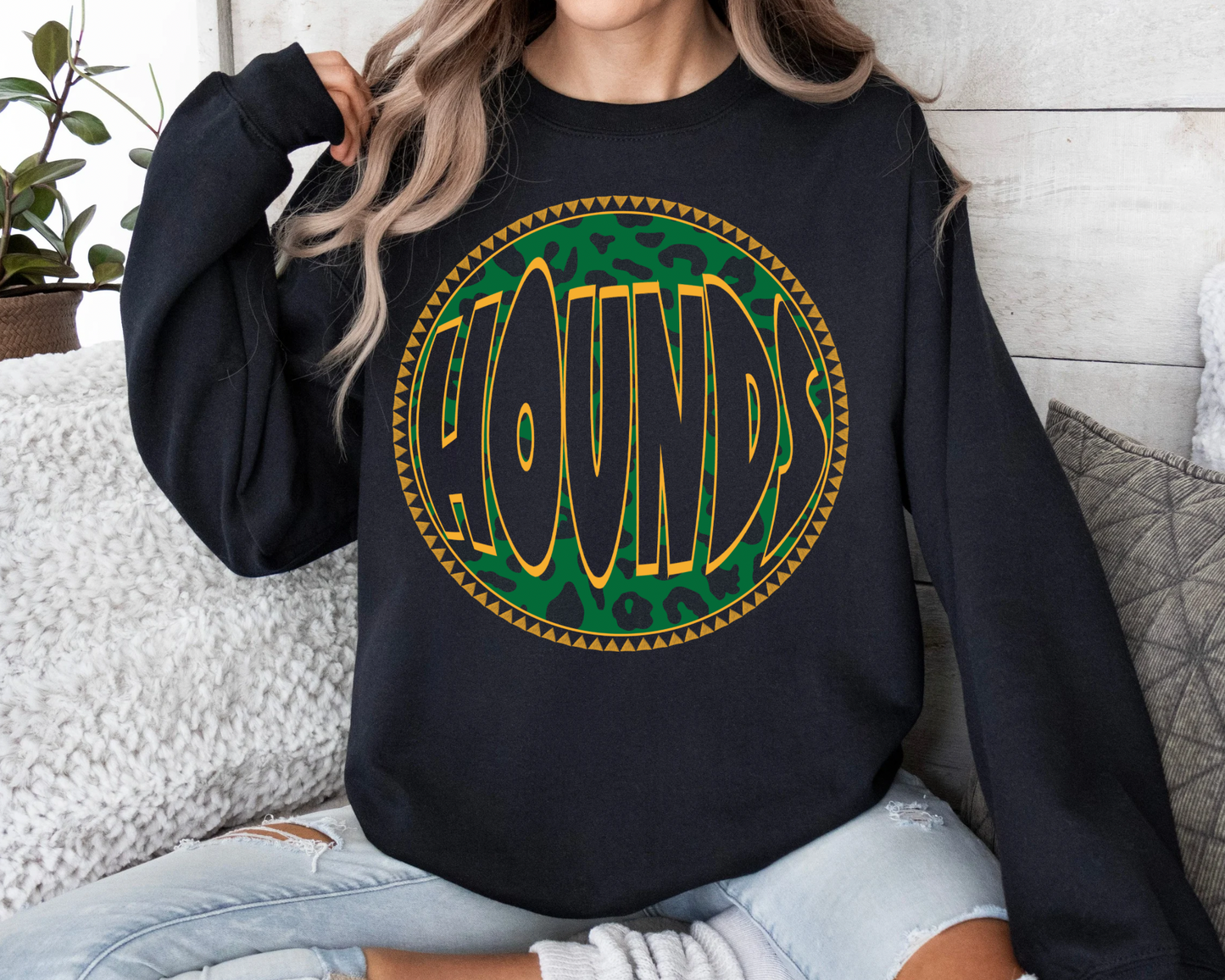 Hounds Leopard Circle Black Crewneck