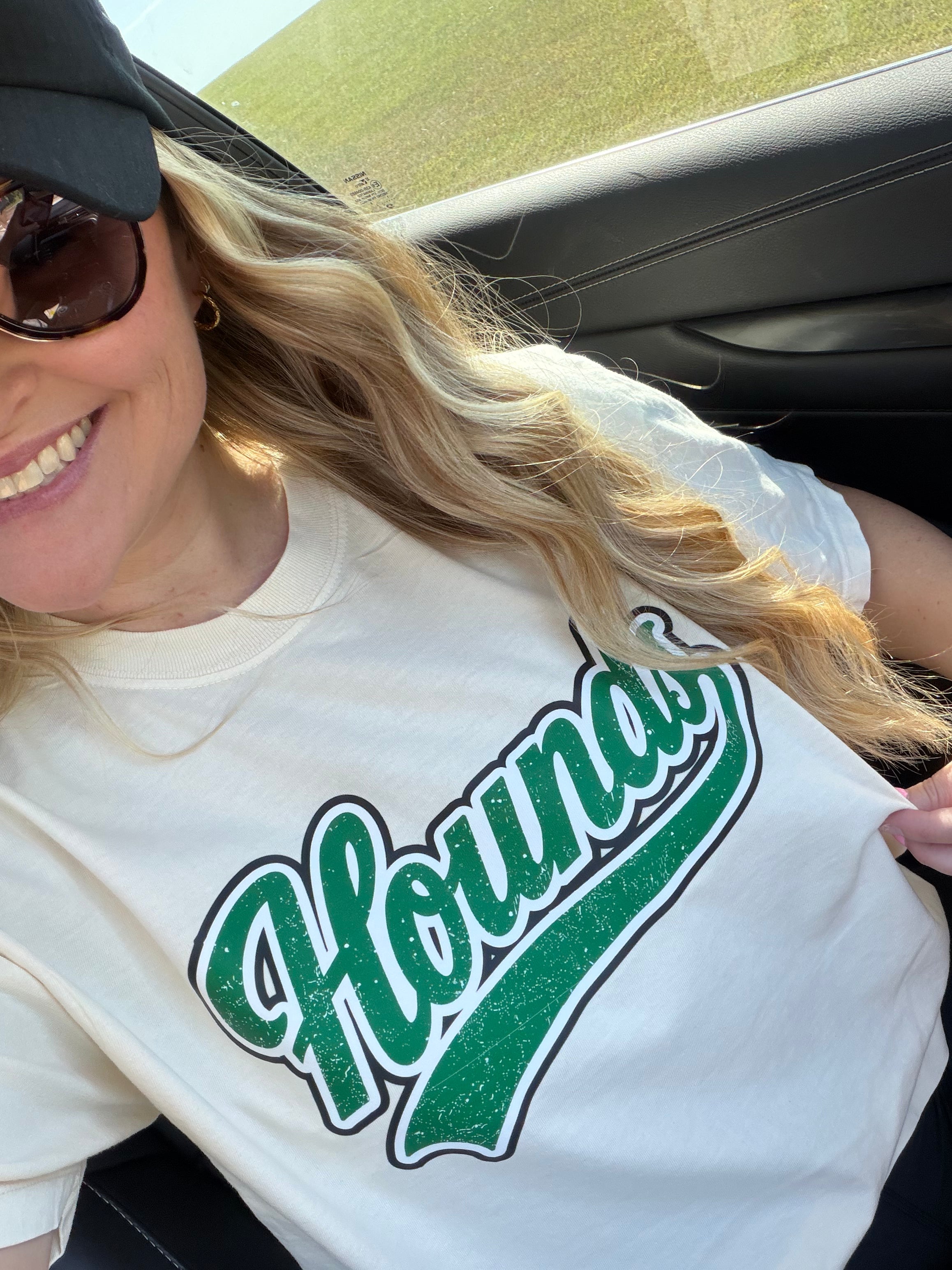 Vintage Hounds Script - Ivory Tee