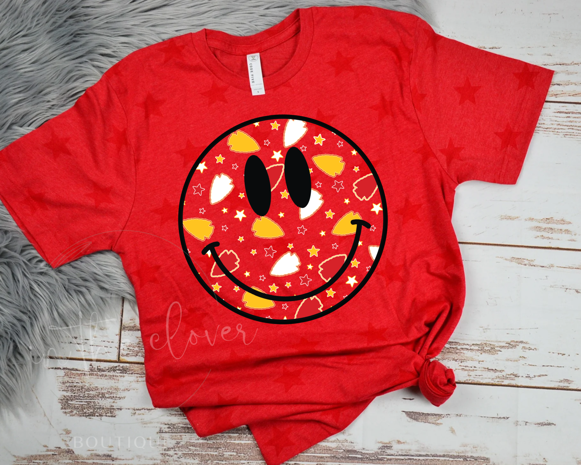 SMILEY ARROWHEAD - HEATHER RED STAR TEE