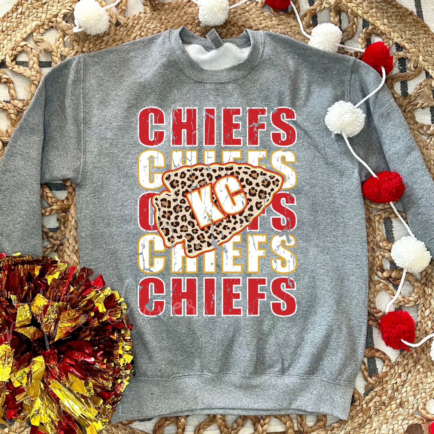 REPEAT CHIEFS LEOPARD ARROWHEAD - GREY CREWNECK