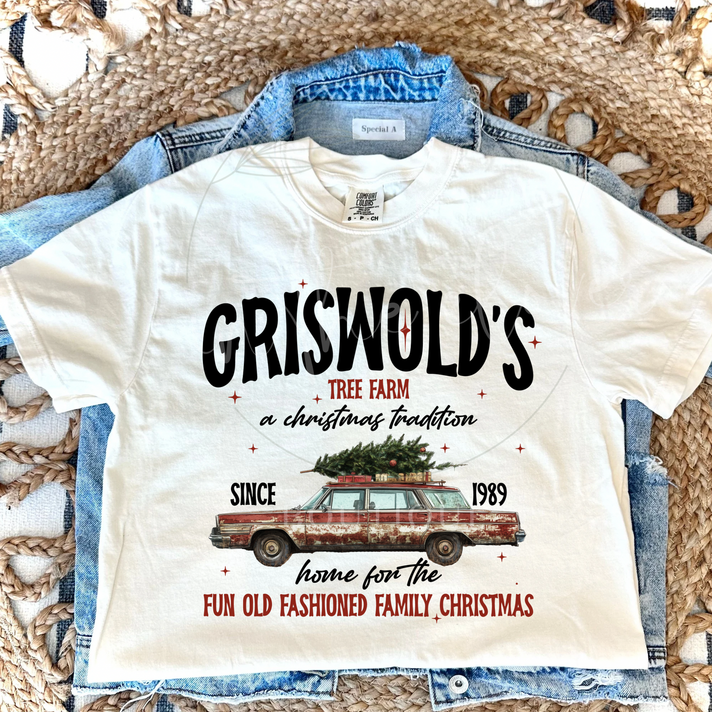 GRISWOLD'S CHRISTMAS TRADITION - IVORY TEE