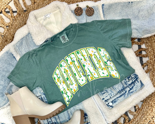 DISTRESSED HOUNDS STAR - LIGHT GREEN TEE