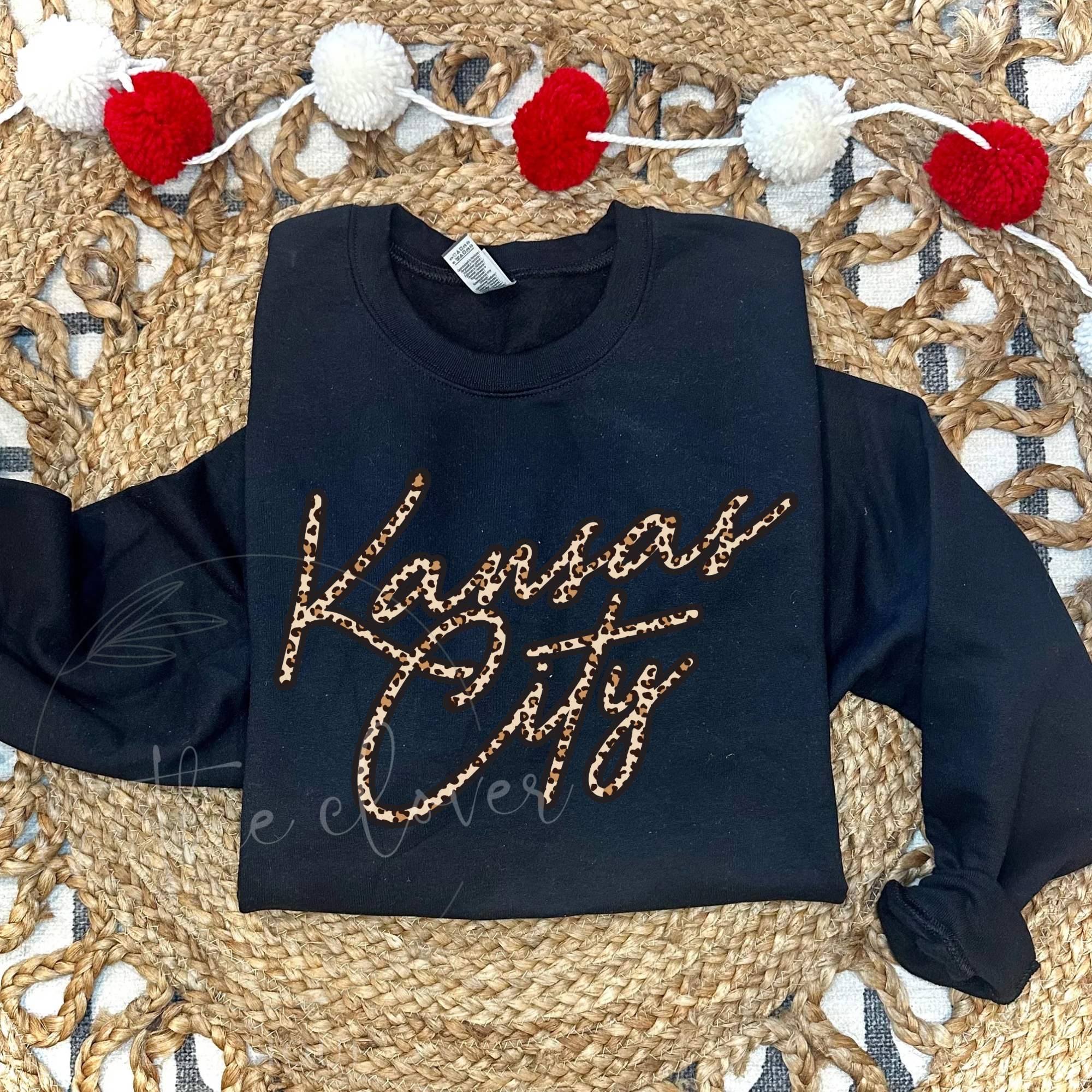 LEOPARD KANSAS CITY SCRIPT - BLACK CREWNECK