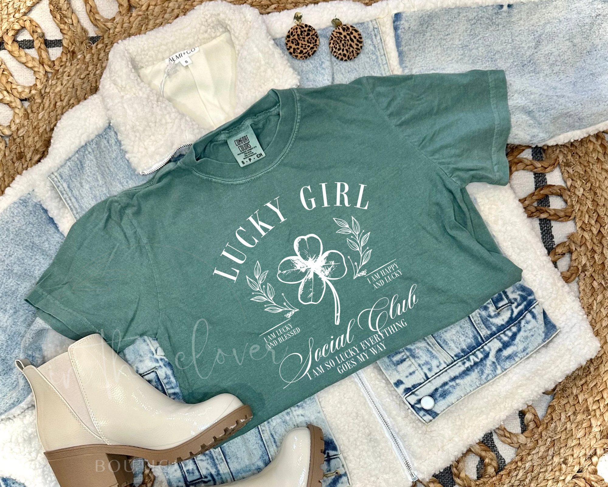 WHITE LUCKY GIRL SOCIAL CLUB - GREEN TEE