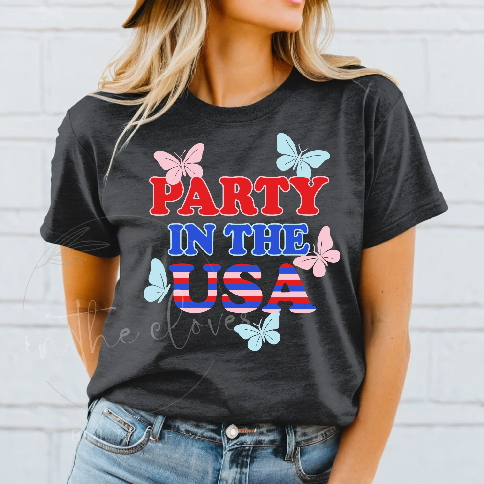 PARTY IN THE USA WITH BUTTERFLIES - DARK HEATHER TEE
