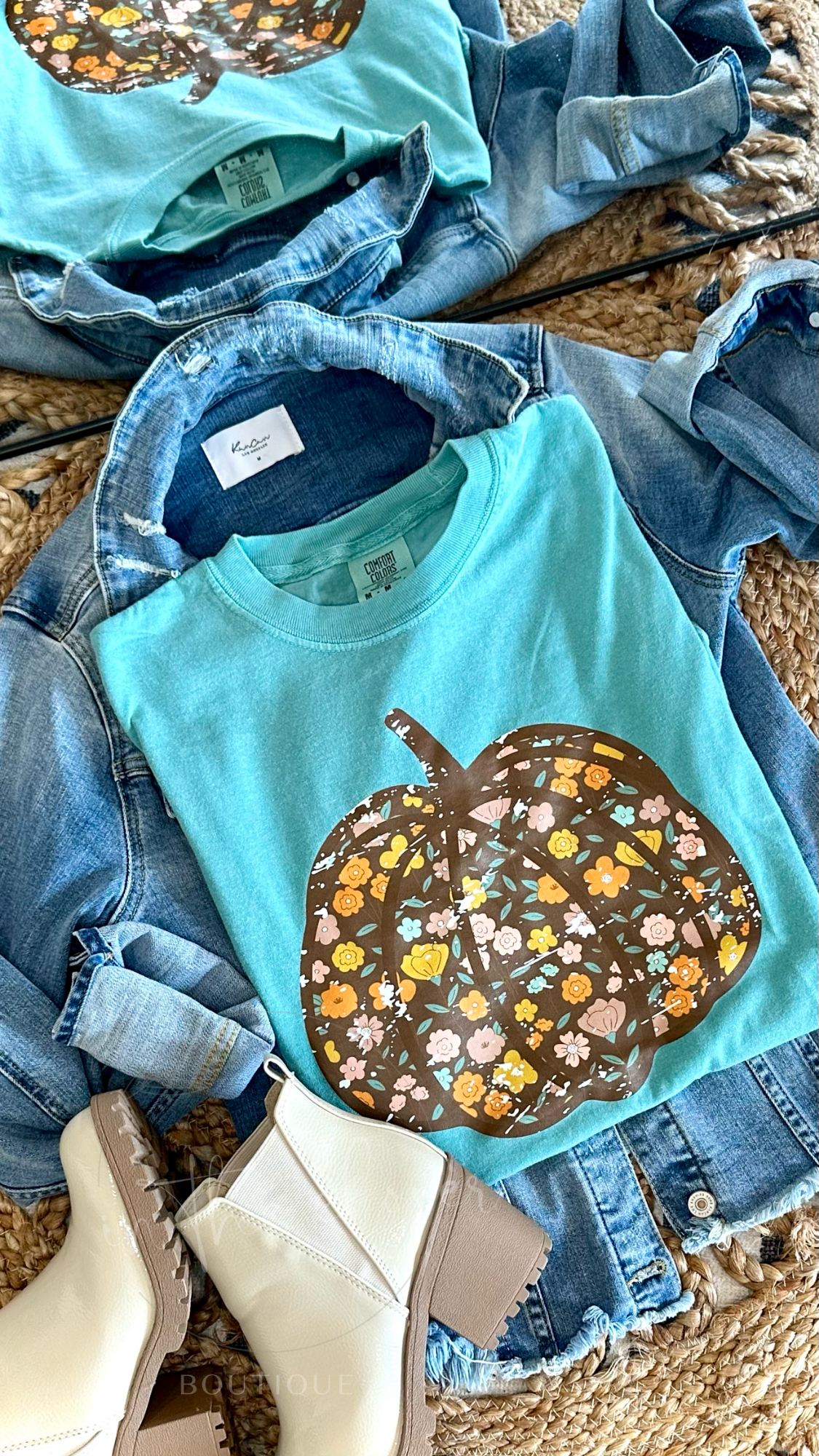 FLORAL DISTRESSED PUMPKIN - SEAFOAM TEE