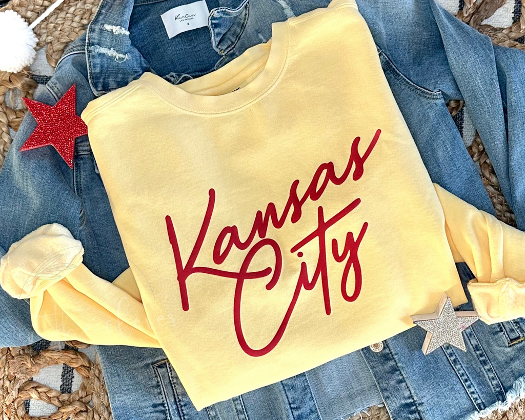 Puff Kansas City Script - Pale Yellow Crewneck
