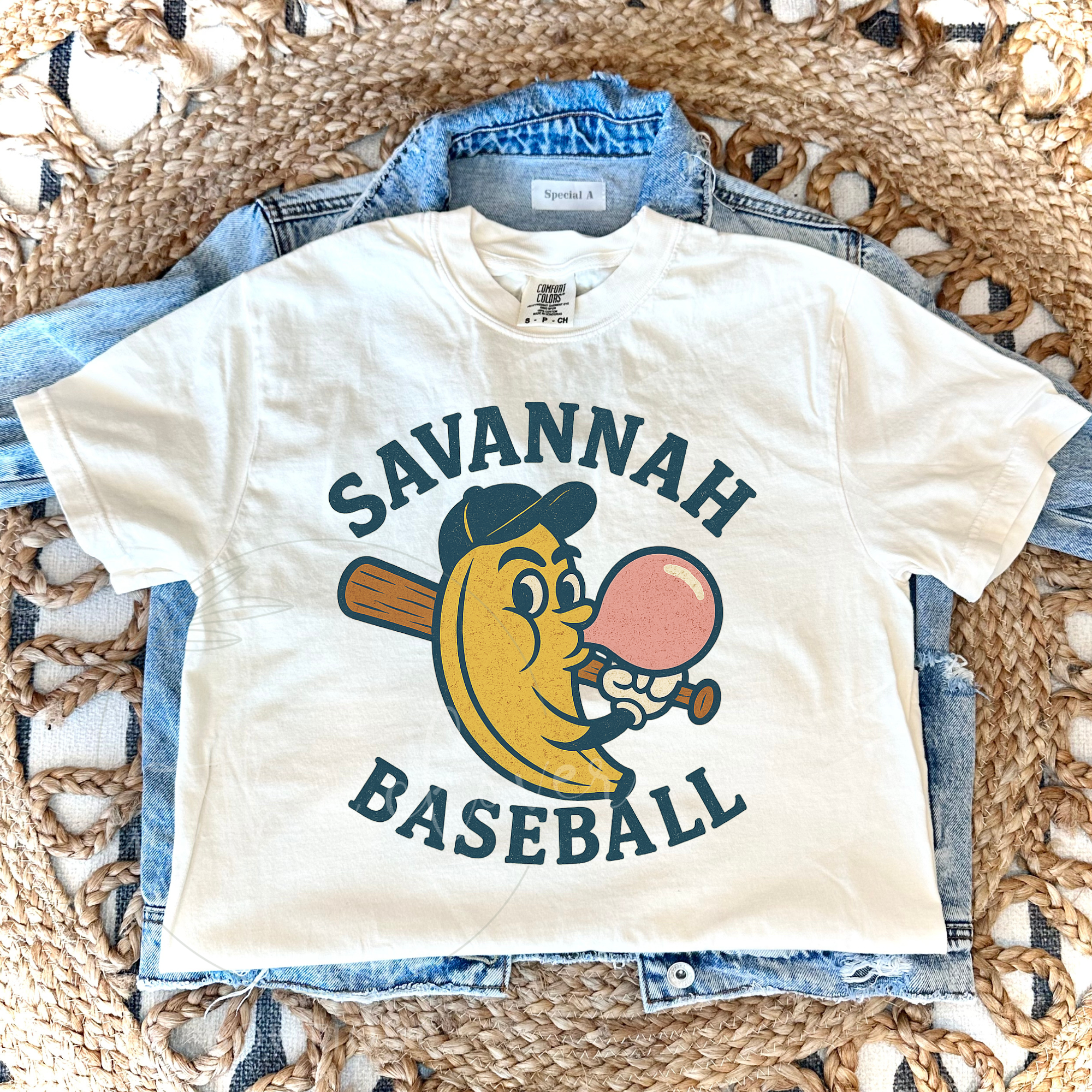 SAVANNAH BASEBALL BANANA BUBBLE GUM - IVORY TEE