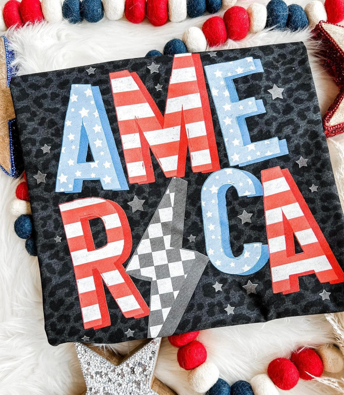 AMERICA CHECKERED LIGHTNING BOLT - LEOPARD TEE